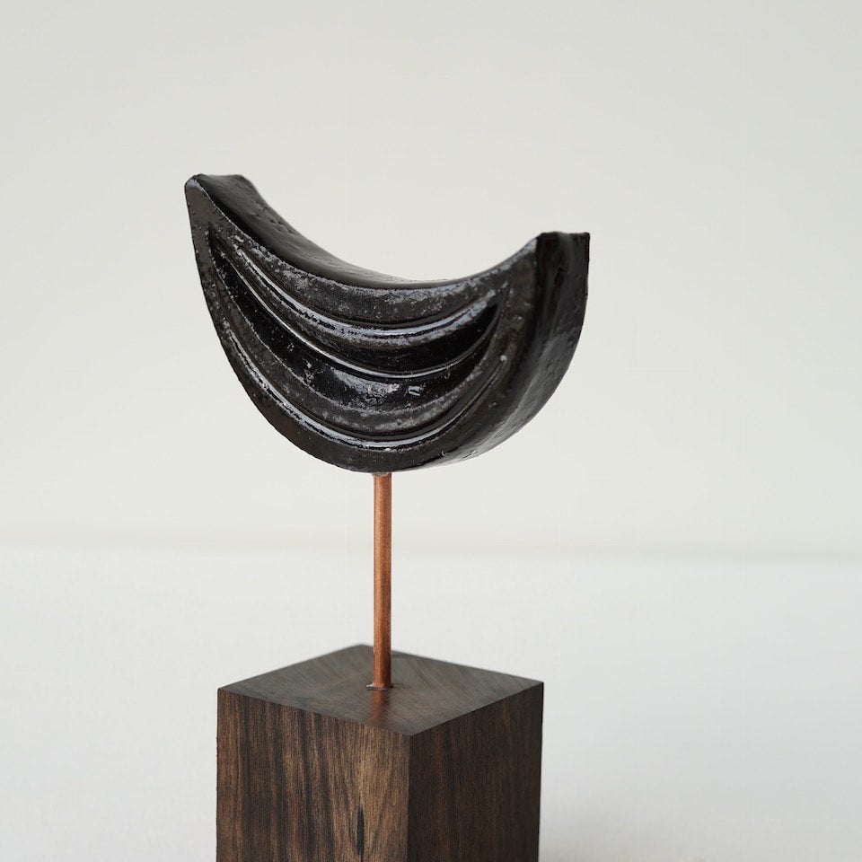 鬼笑 / 黒瓦 スタンディングオブジェ -02 | WHOLE